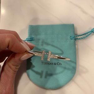Authentic Tiffany T wire bracelet